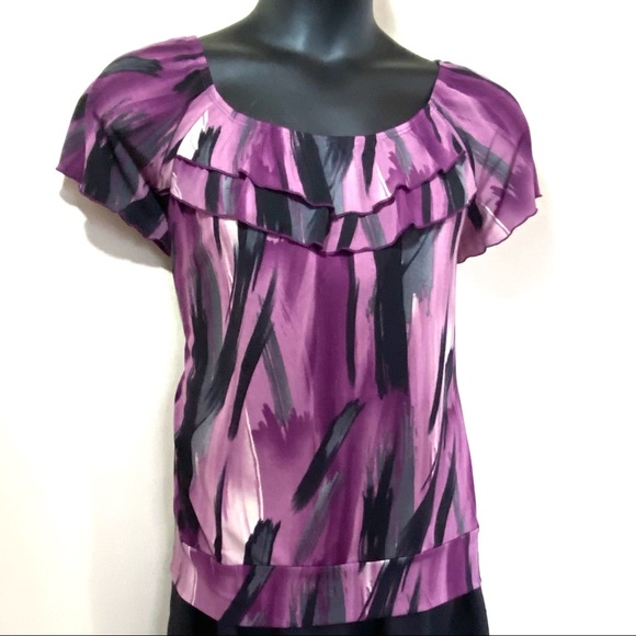 Dressy top with Ruffled neckline. - Picture 3 of 5